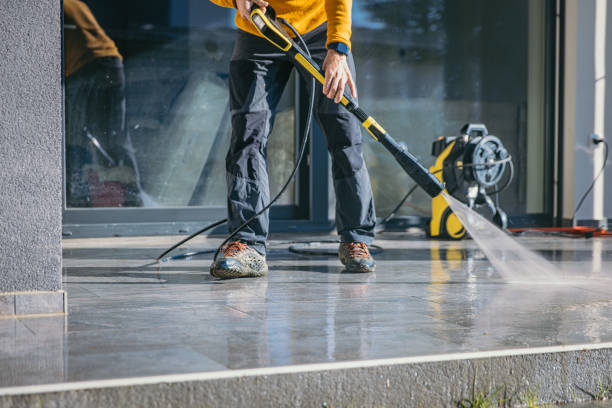 Best Garage Pressure Washing  in Elbow Lake, MN
